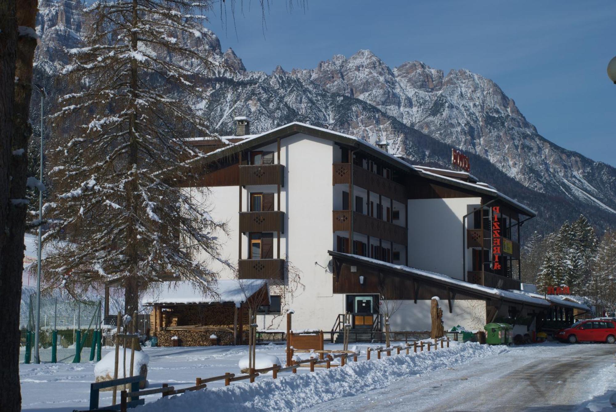 Hotel Davost フォルニ・ディ・ソプラ エクステリア 写真