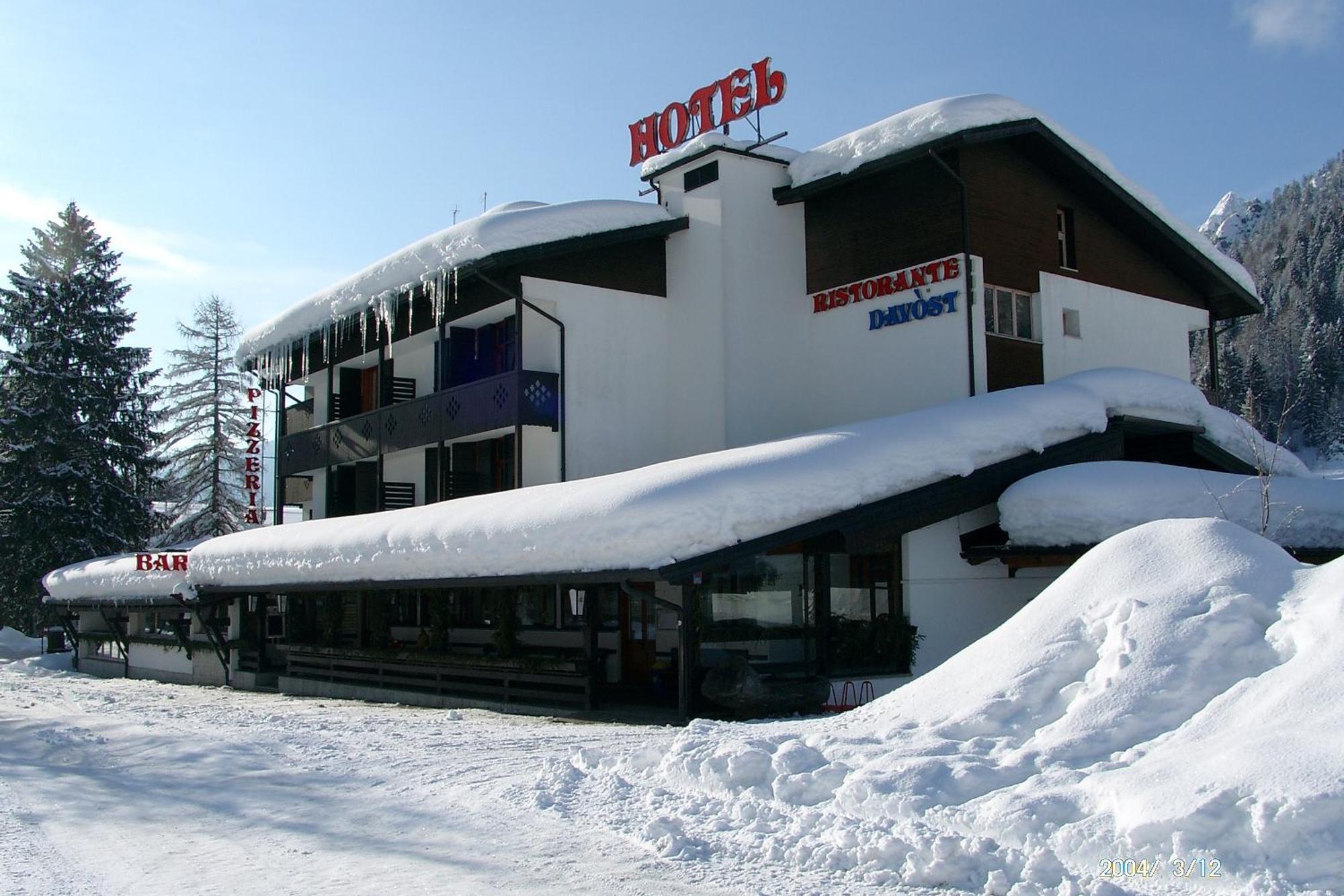 Hotel Davost フォルニ・ディ・ソプラ エクステリア 写真