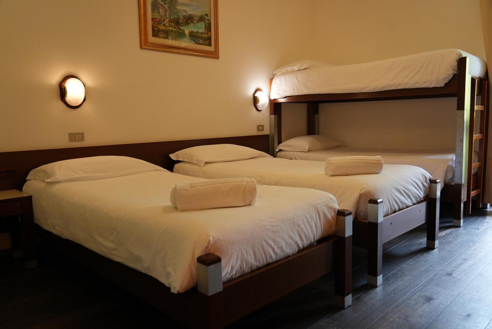 Hotel Davost フォルニ・ディ・ソプラ エクステリア 写真