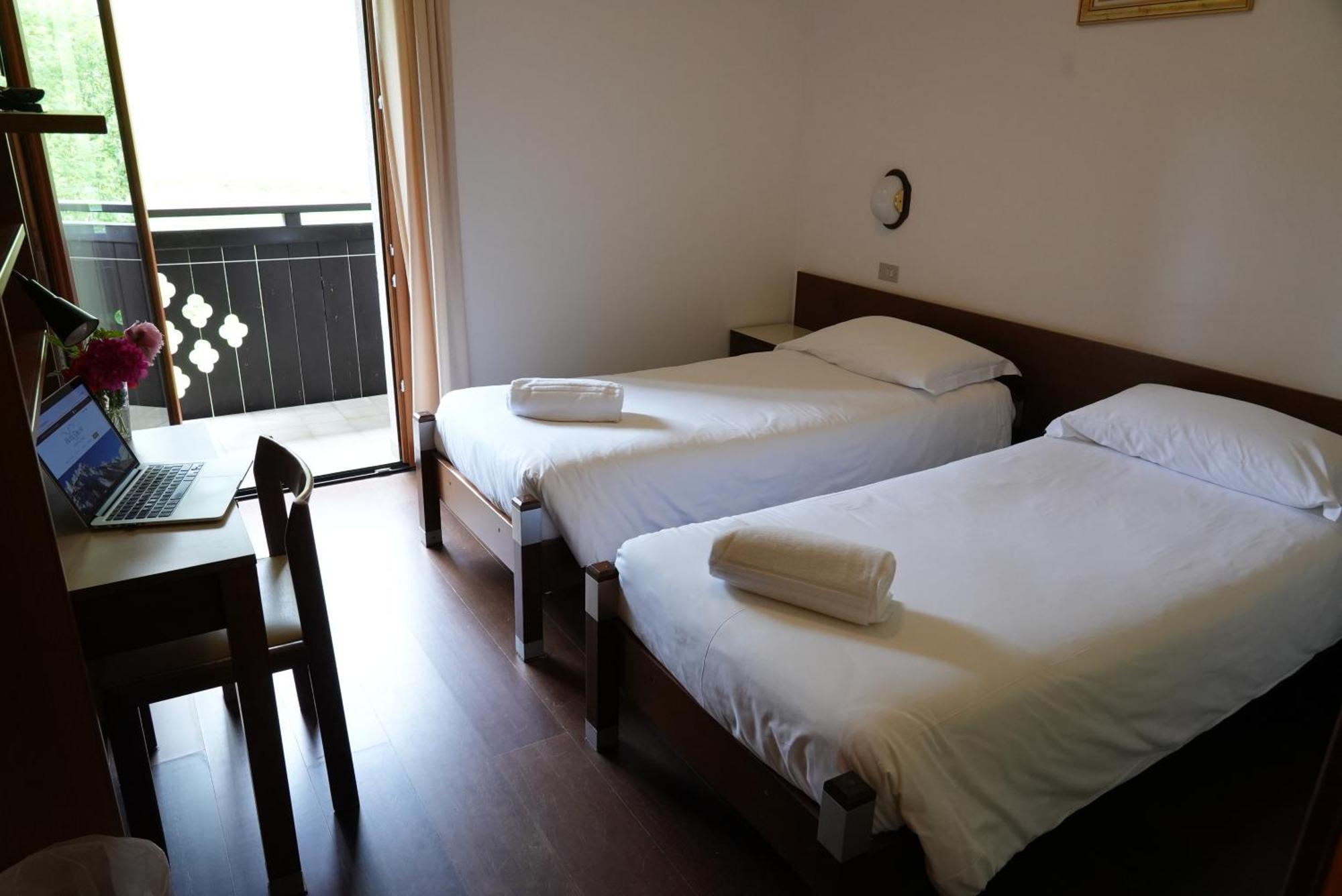 Hotel Davost フォルニ・ディ・ソプラ エクステリア 写真