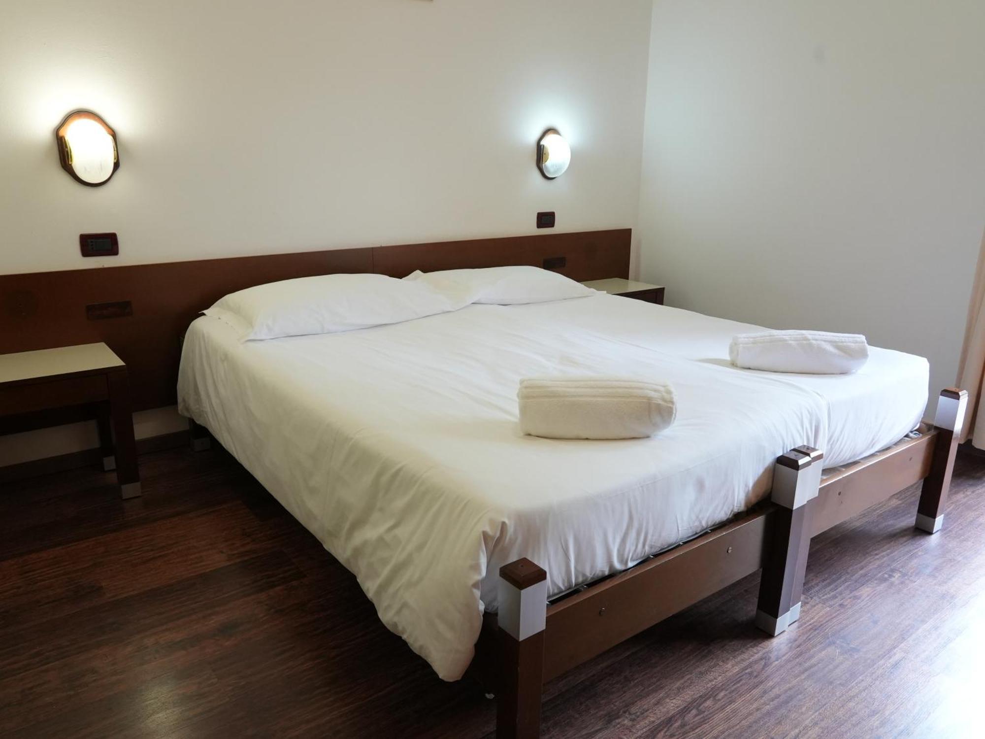 Hotel Davost フォルニ・ディ・ソプラ エクステリア 写真